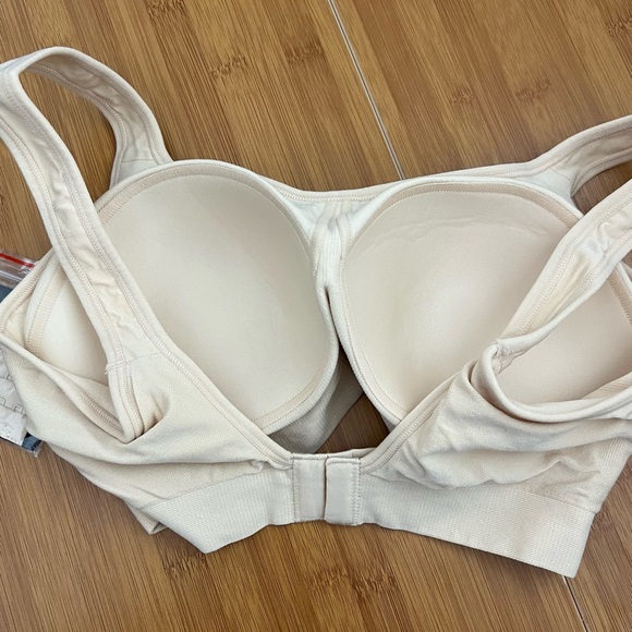 Underoutfit Wireless Everyday Bra - Medium - Picture 5 of 8